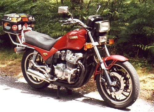 The Seca was Yamaha's contribution to dealing with the great fork tube glut of 1981.